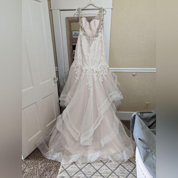 Kitty Chen Wedding Dress - Picture 3 of 8